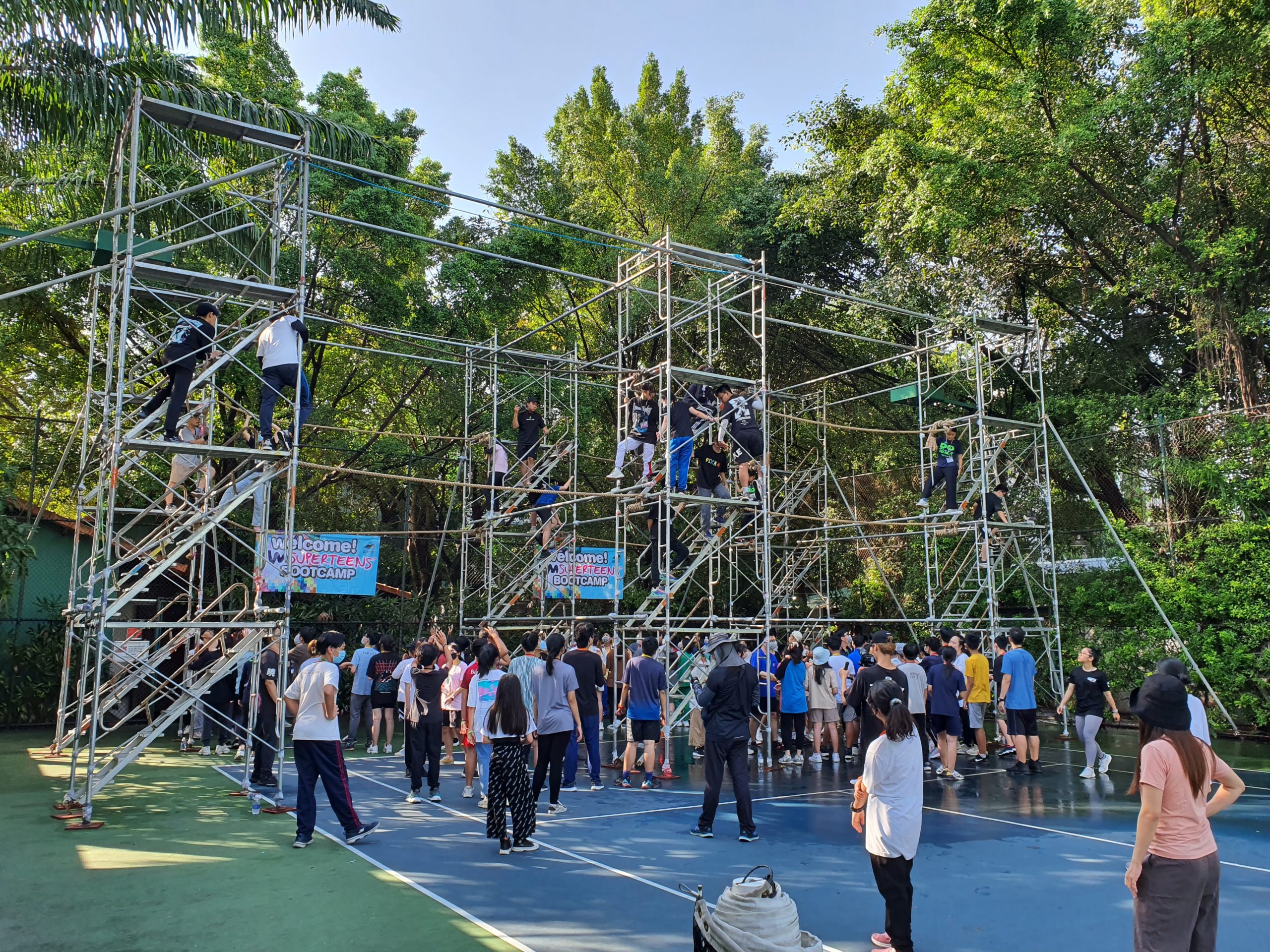 thuê giàn giáo sự kiện